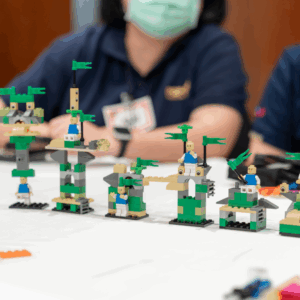 The Blacksmith_PRTR_Lego-Workshop_อ.โจ-สุรทิน-สาธิตเลิศ
