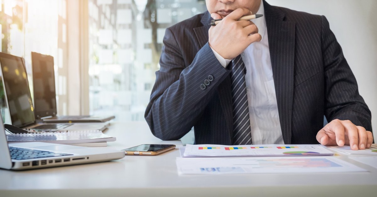 Executive using mental models for better business decision making