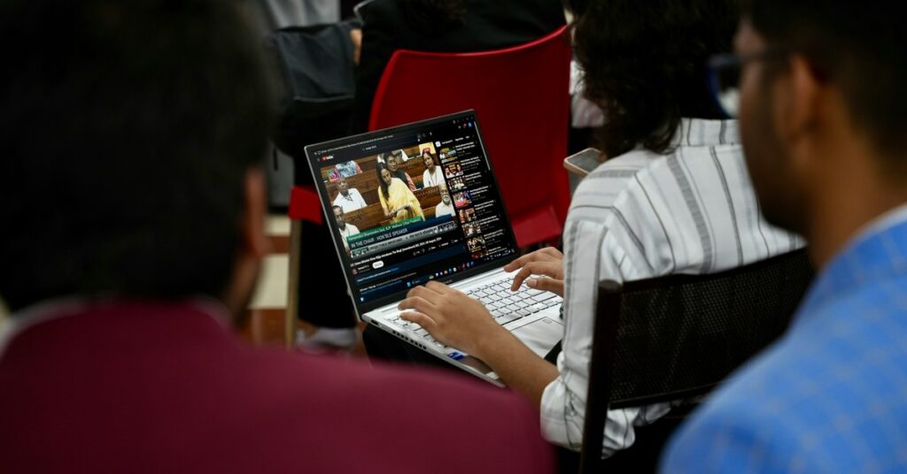 Corporate training blended learning hybrid work program design Thailand by The Blacksmith