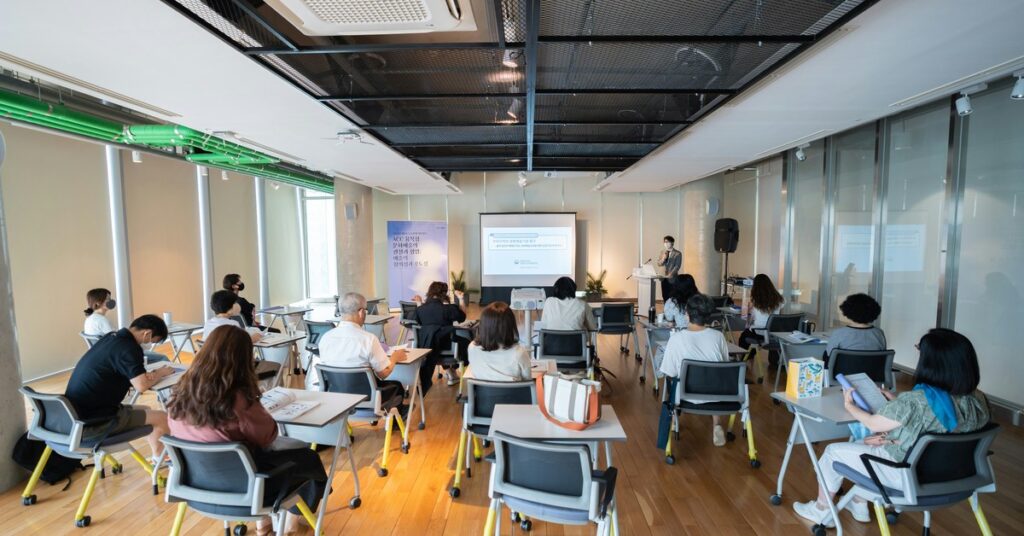 Corporate training program design for SME small business Thailand by The Blacksmith