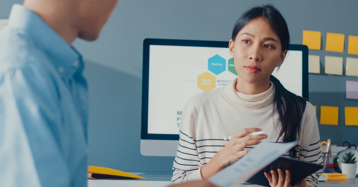 Customized individual learning path in personalized corporate training