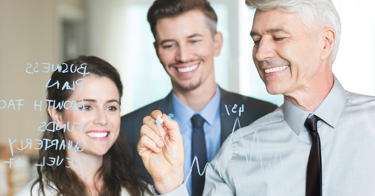 Business team discussing leadership growth mindset in corporate meeting